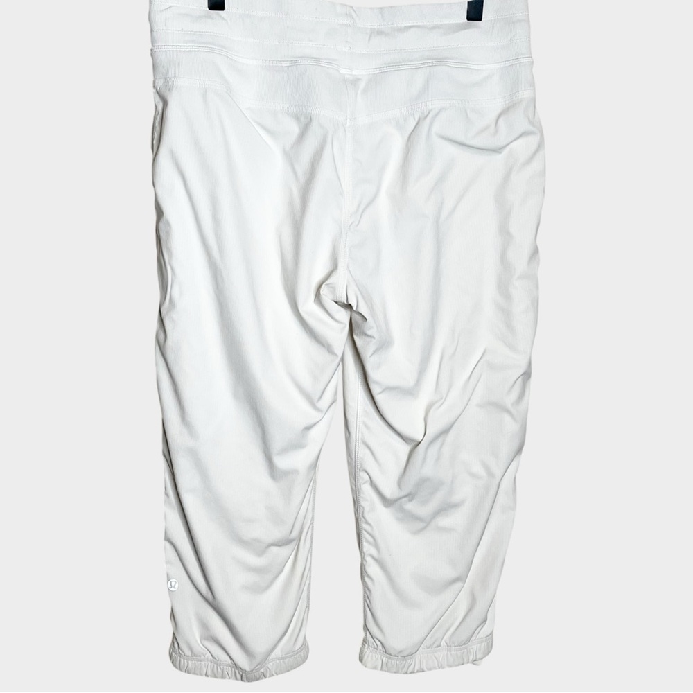 LULULEMON white dance studio crop capris size 10 summer activewear - Picture 3 of 5
